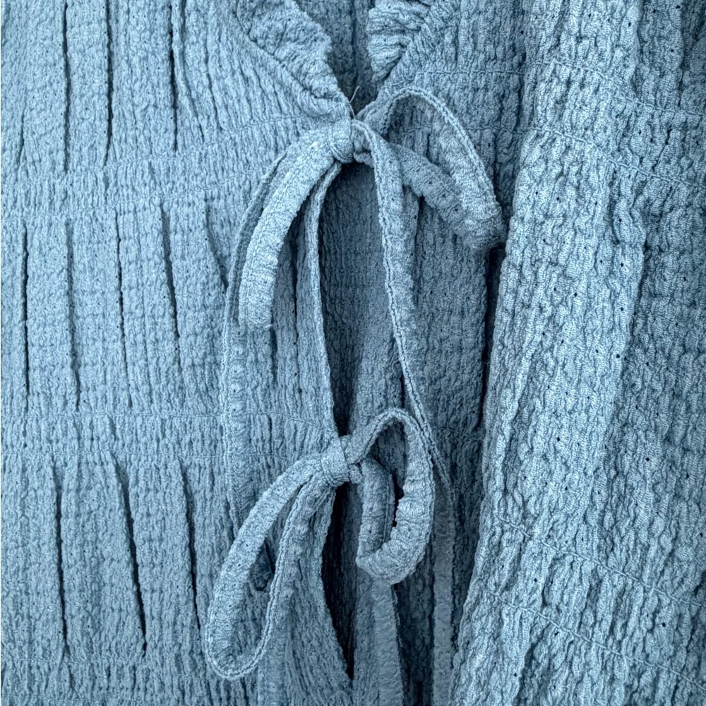 Textured Tie Front Sleeveless Blouse with Ruffled Trim NWT Size XXXL 22 3X - Picture 2 of 10